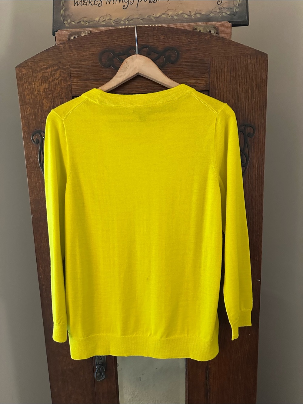 J. Crew Women’s Lightweight Merino Wool Sweater in Vibrant Yellow Size Large - Picture 4 of 14